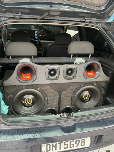 Som automotivo completo com módulo e fiação