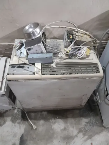 Ar condicionado 12 mil + 7.500 + máquina de lavar +3 motor ventilador