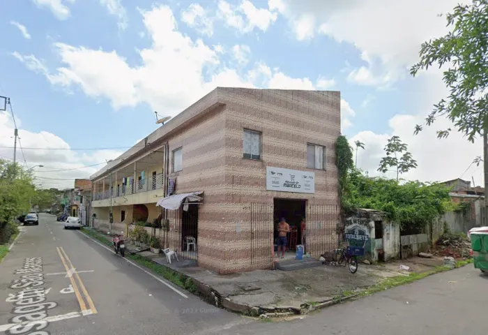 Prédio com 9 Kitnets + Ponto Comercial | 239m² | MARCO