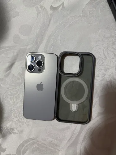 IPHONE 15 PRO(CELULAR BEM CONSERVADO)