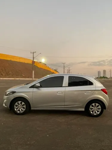 Chevrolet Onix Hatch LT 1.0 8V Flex Mec. 4P 2019