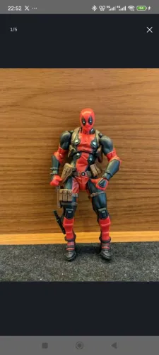 boneco dead pool