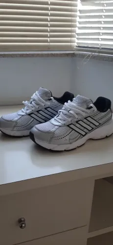 ADIDAS TECHNOCHAOS 2000