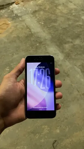 IPhone SE 64gb