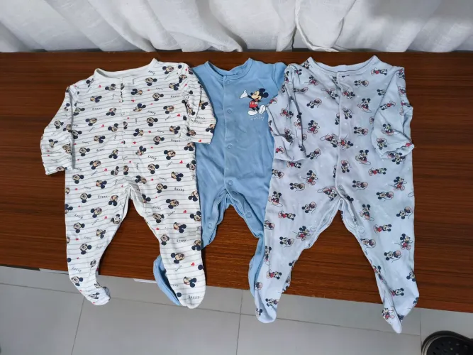 Lote macacões do Mickey 0 a 3 meses