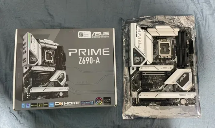 Placa-mãe Asus Prime Z690-A DDR5 LGA1700 - Seminova c/ caixa