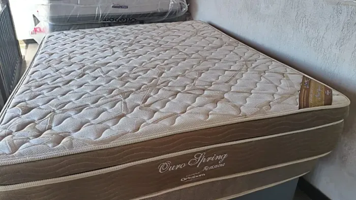 Cama box com Colchão Queen ortobom ouro spring,pillowtop,sem uso Aceito cartão e entrego!