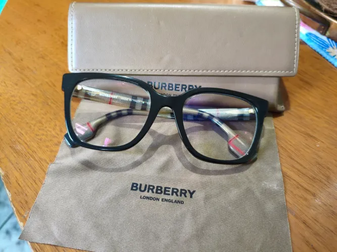 Armação de óculos de grife Burberry
