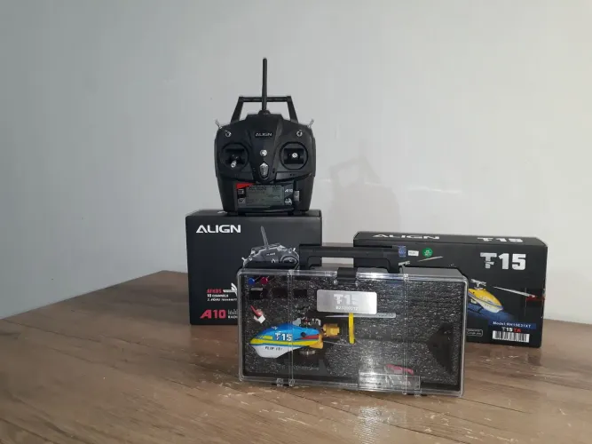 Helicóptero T 15 Align com Rádio