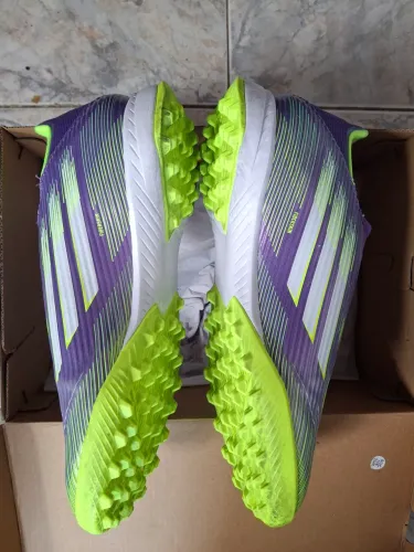 Chuteira adidas F50 seminova
