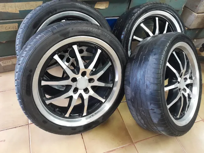Rodas aro 18 furação 5x114 adaptável em furação 5x108 também 