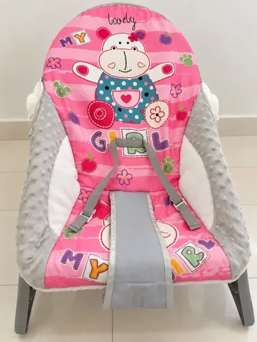 Cadeira se balanço bebê