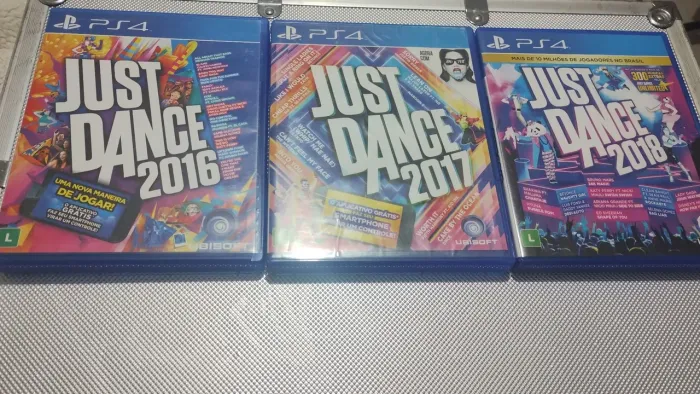 Just dance ps4 (3 jogos 16,17 ,18)
