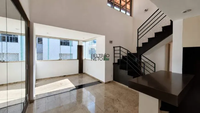 Cobertura para aluguel no Buritis | 2 quartos (1 suíte) com varanda gourmet e 2 vagas