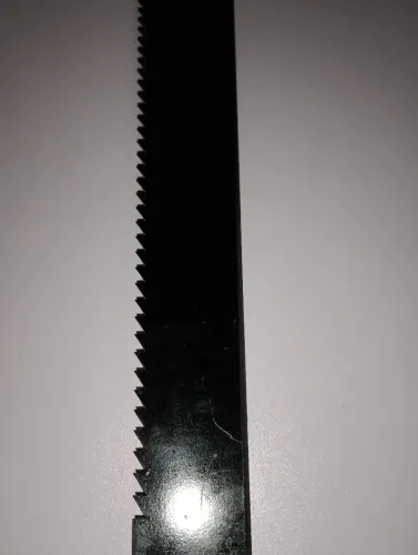Facão de sobrevivência