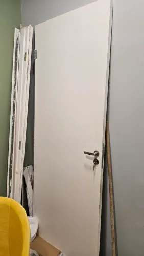 Porta de madeira 0,72 X 2,10m