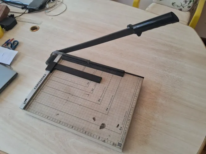 Guilhotina facão para papel 36cm.