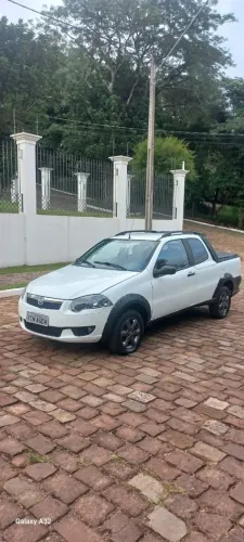 Fiat Strada Trekking 1.6 16V Flex CD 2013