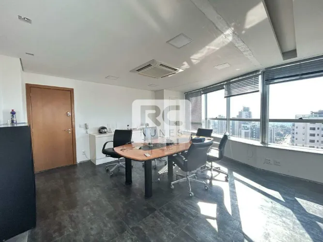 Sala com área de 37m², 01 banheiro no Bairro no Belvedere, Belo Horizonte/MG.