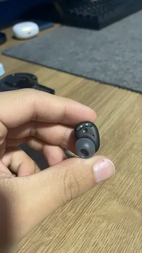 Lado direito fone JBL Wave Buds 2 