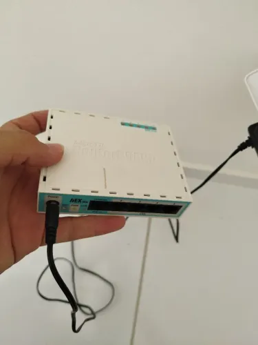 MikroTik RB750r2 hEX lite