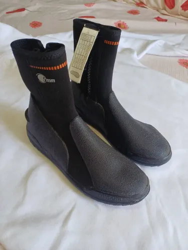 Bota de Mergulho Subea Decathlon SCD 5mm - Tam. 38/39 - NOVA COM ETIQUETA