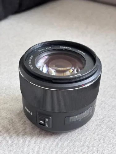 Lente Meike 85mm nova