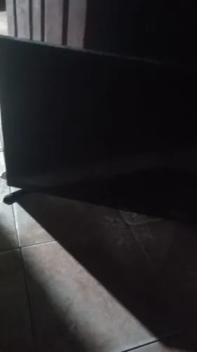 Vendo tv com defeito
