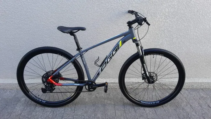 Bicicleta Oggi 7.0 seminova,  tamanho m