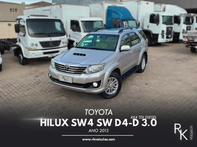 Toyota Hilux SW4 SR D4-d 4X4 3.0 TDI Dies. AUT 2013
