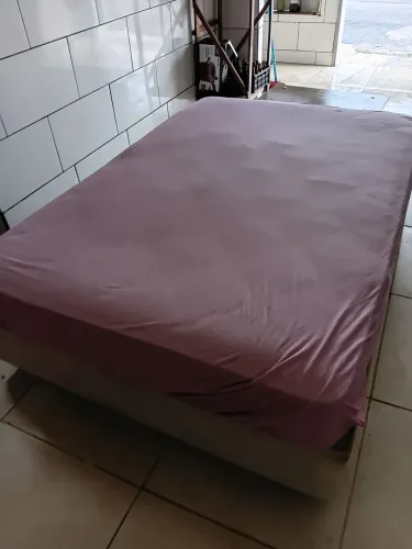Cama de casal com colchão