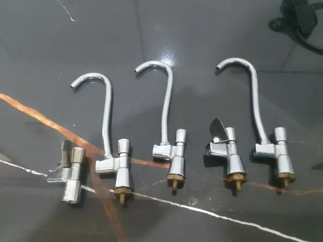Torneora para bebedouro valvula jato de metal ( todo o kit _ 5 torneiras por 80 reais)