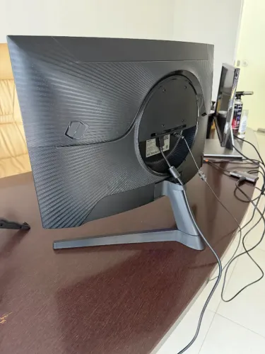 Monitor Gamer Samsung Odyssey G5 Curvo 27" QHD 144Hz
