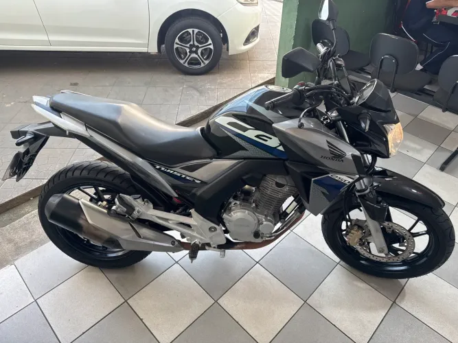 Honda cb twister 250