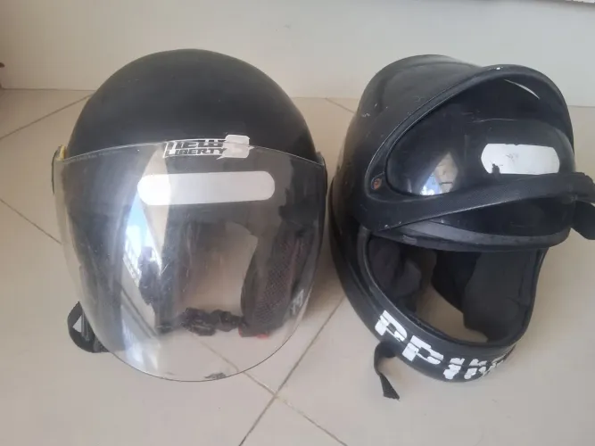 Capacetes 2 (dois) para motos