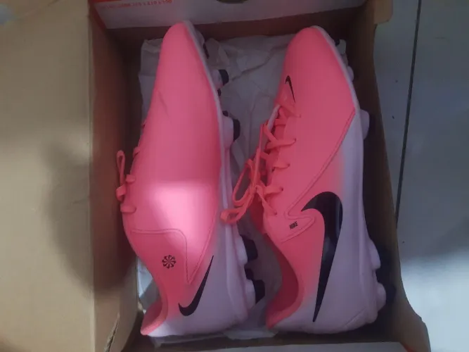 Chuteira Nike original tamanho 36 
