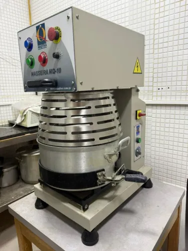 Masseira Cozedora Maqtiva MQ-10 10kg a Gás - Bate e Cozinha