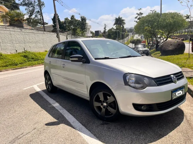 Volkswagen Polo 1.6 Mi/s.ouro 1.6 MI Tot.flex 8V 5P 2014