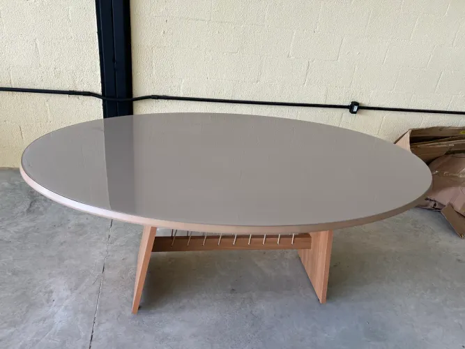 Mesa avulsa - tampo oval 1.80x1.00 cor bronze