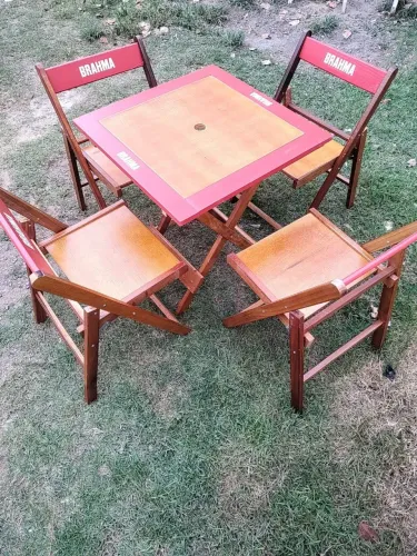 Mesa madeira bar e restaurante conjunto 1 meda 4 cadeiras sem uso 