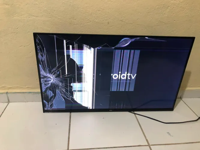 Tv smart 32 polegadas com defeito