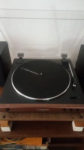 Toca discos Audio Técnica AT-LP60X