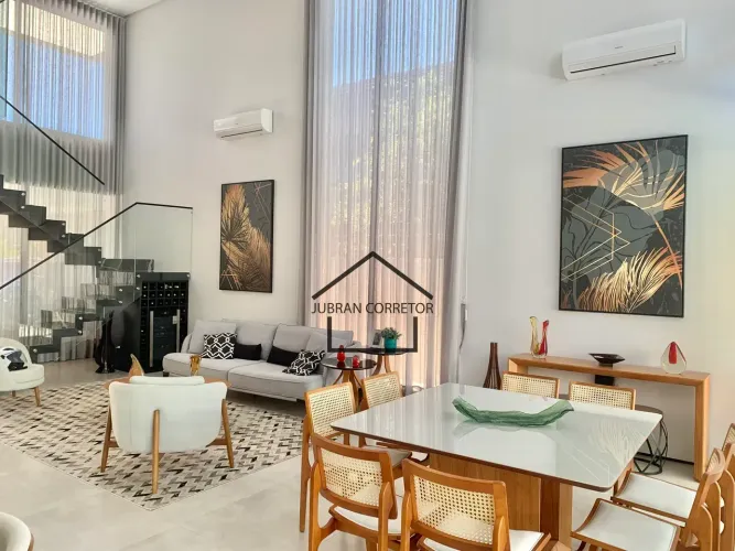 Casa de Alto Padrão à Venda no Condomínio Jardim Acapulco  Guarujá/SP
