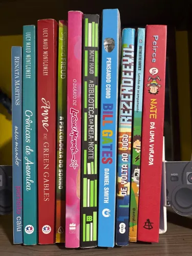 Livros variados R$ 10 cada