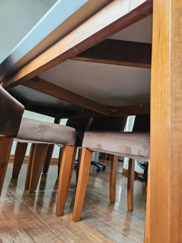 Mesa de jantar com 6 cadeiras