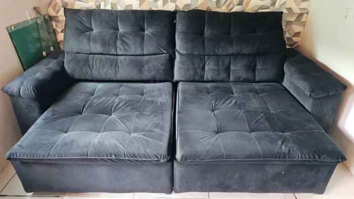 Sofá estado de novo! 4 lugares. Medida 2.40M