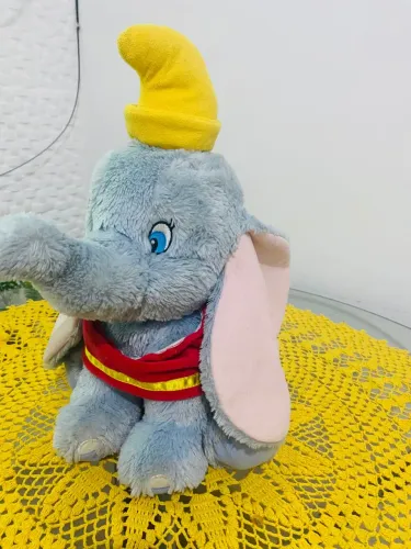Dumbo Disney store impecável !! 35cm