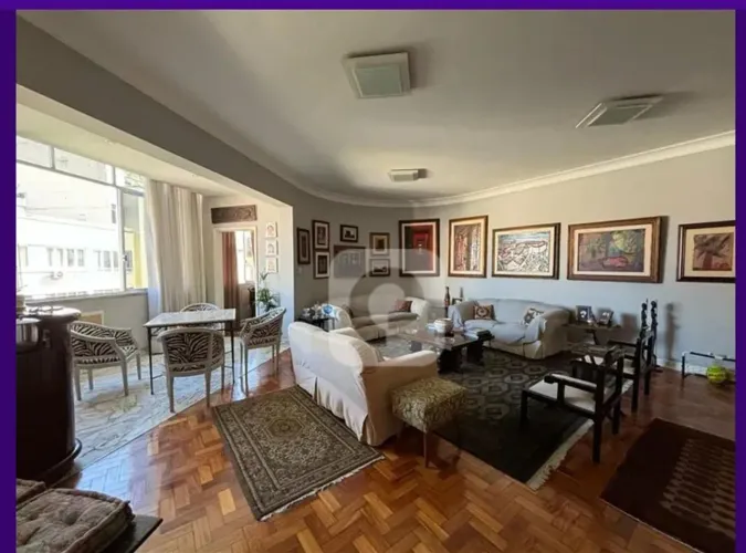 Vendo Apartamento de 4 quartos com vista livre, a poucos passos da praia de Ipanema.