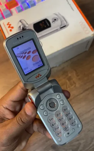 Sony Ericsson W300i caixa original