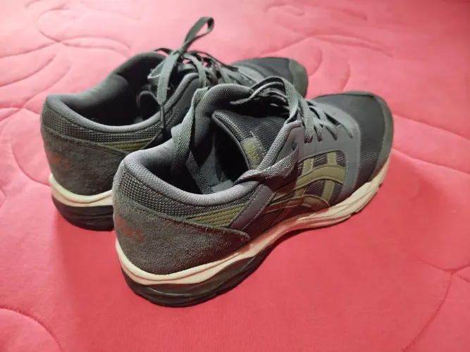 Tênis acics gel 43